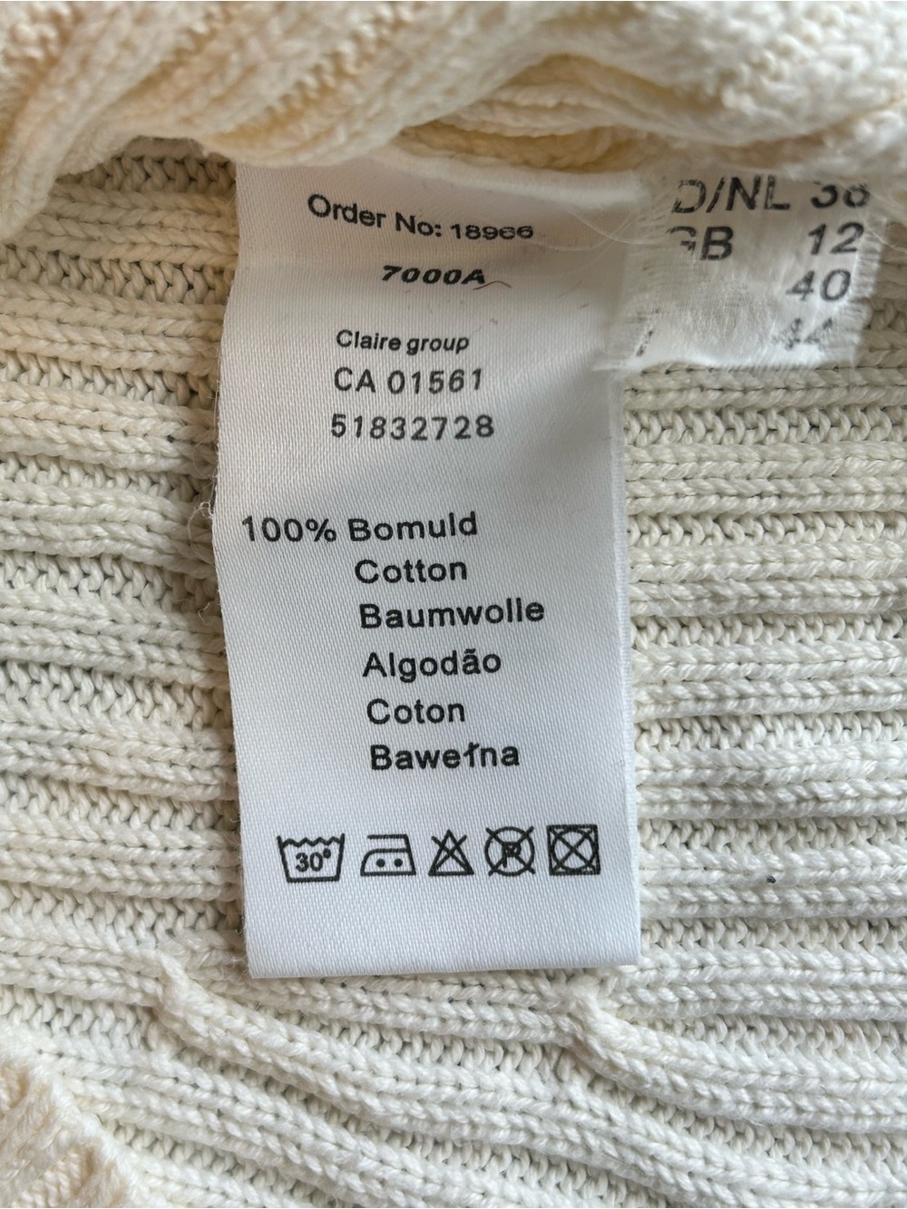 Sleeveless Ribbed Mock Neck Top - small - Picture 6 of 6